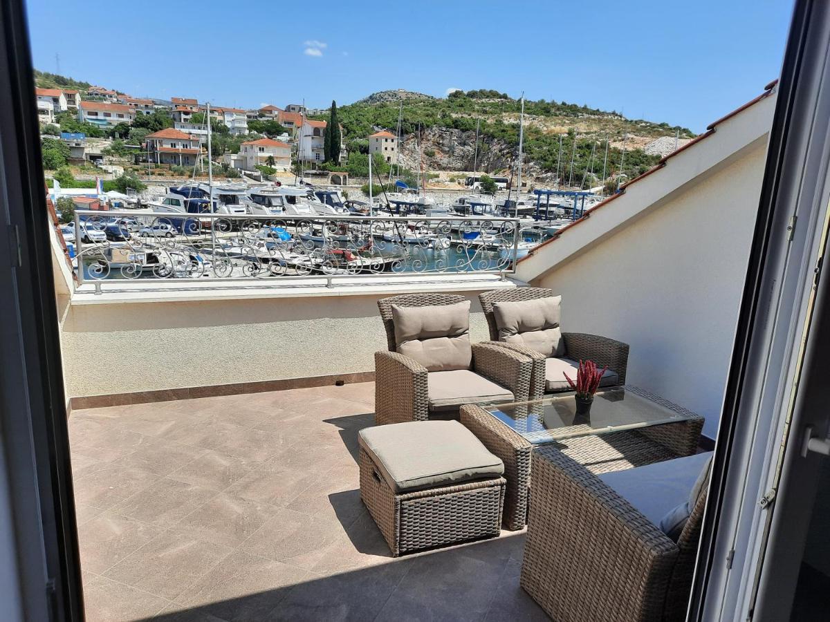 Apartmani Marta Marina Exteriér fotografie