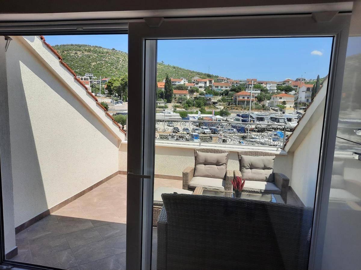 Apartmani Marta Marina Exteriér fotografie