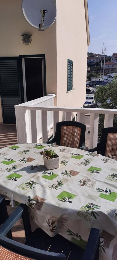 Apartmani Marta Marina Exteriér fotografie